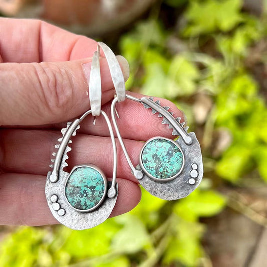 Charming Earring for Any Occasion