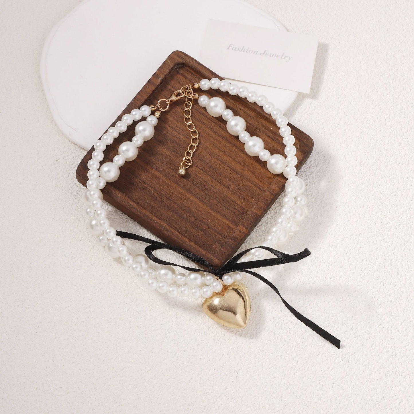 Romantic Pearl Necklace for Special Moments