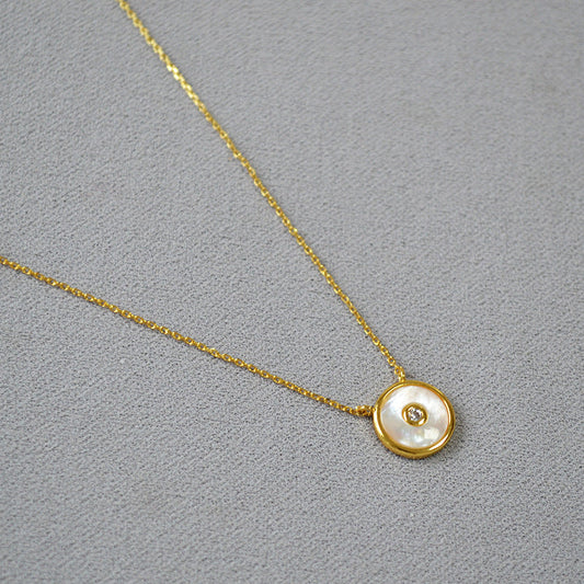 Elegant Gold Necklace for Every Occasion