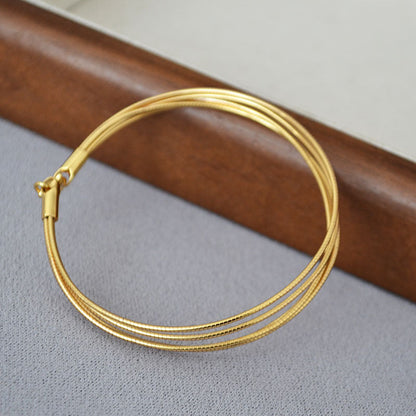 Romantic Gold Bracelet for Special Moments