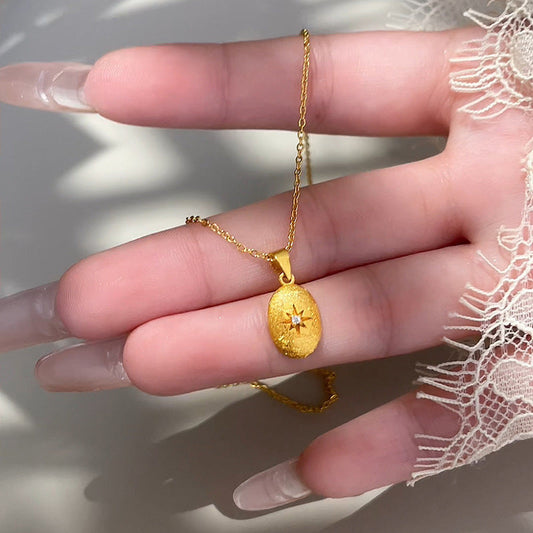 Charming Piece for Any Occasion