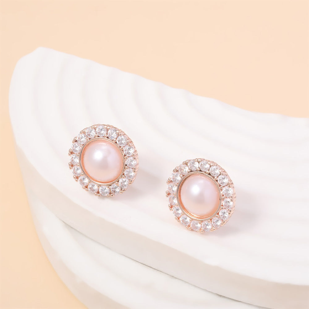 Beautiful Pearl Earring with Unique Style