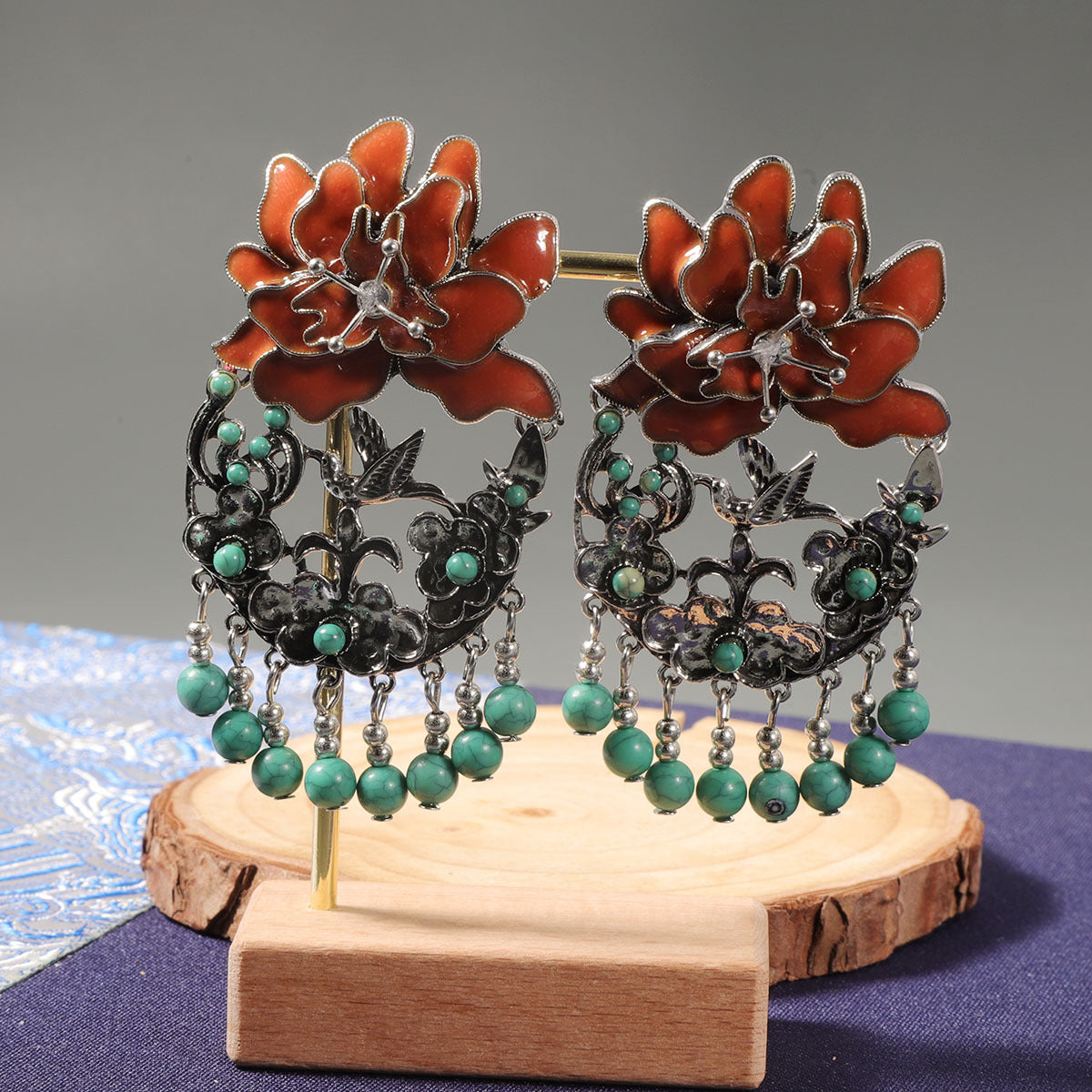 Charming Earring for Any Occasion