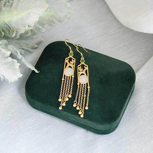 Romantic Gold Earring for Special Moments
