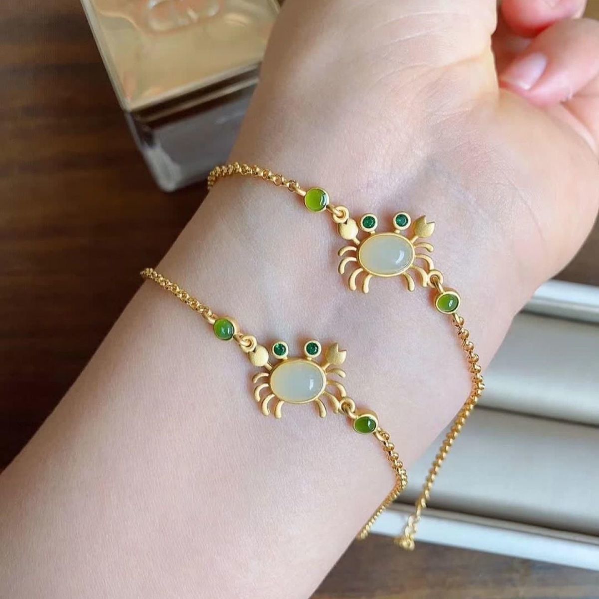 Classic Gold Bracelet with Timeless Appeal