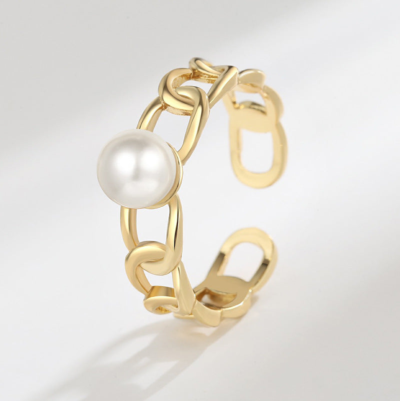 Charming Pearl Chain for Any Occasion
