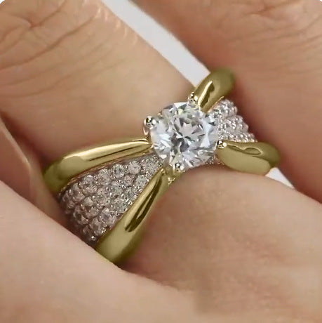 Classic Gold Ring with Timeless Appeal