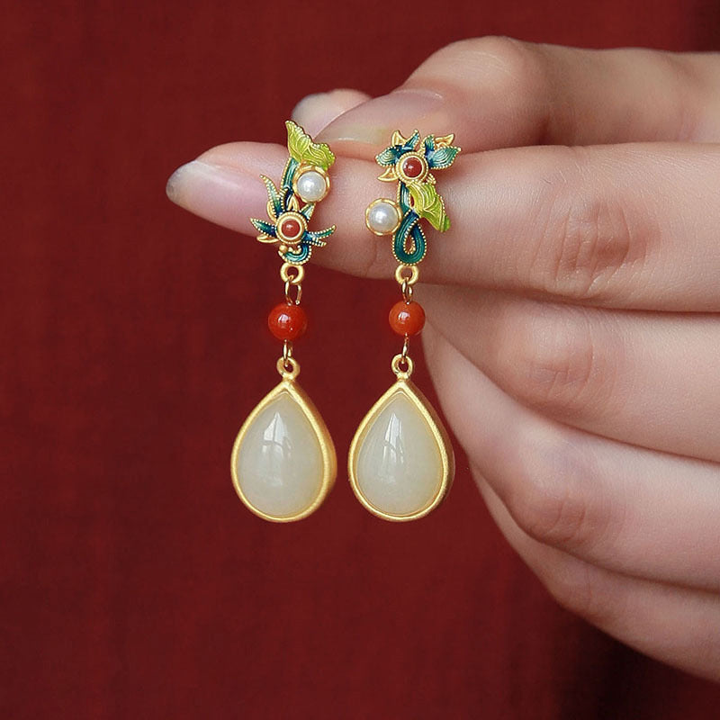 Beautiful Gold Earring with Unique Style