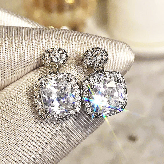 Classic Earring with Timeless Appeal