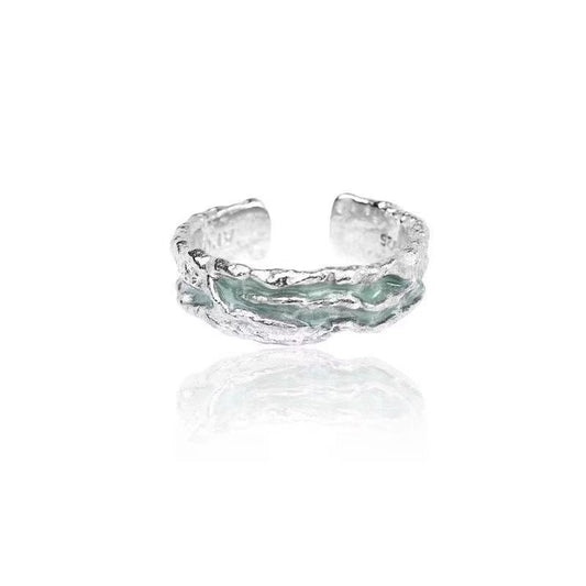 Charming Piece for Any Occasion