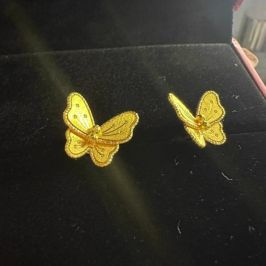Vintage Handmade Gold Earring