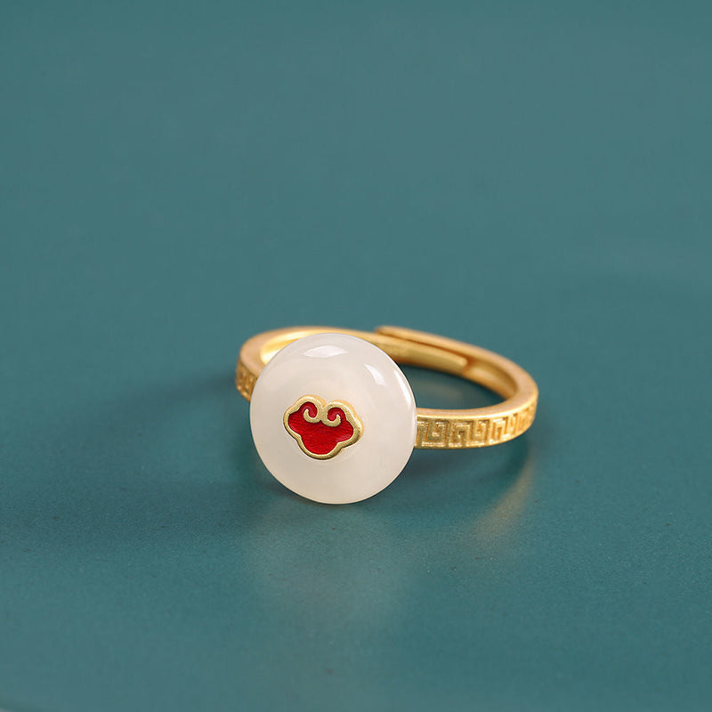 Charming Silver Ring for Any Occasion