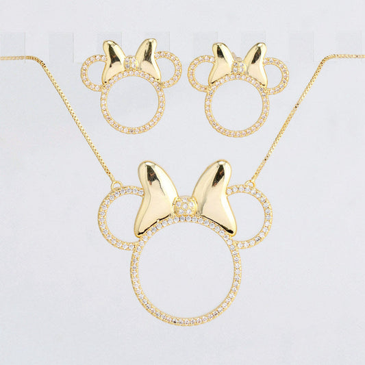 Charming Earring for Any Occasion