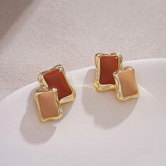 Classic Earring with Timeless Appeal