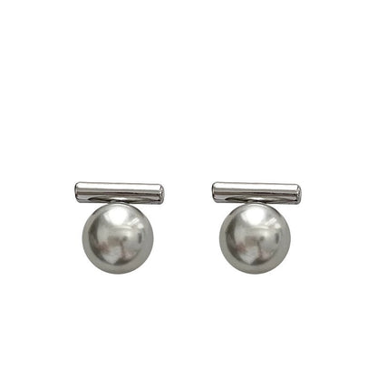 Charming Pearl Earring for Any Occasion