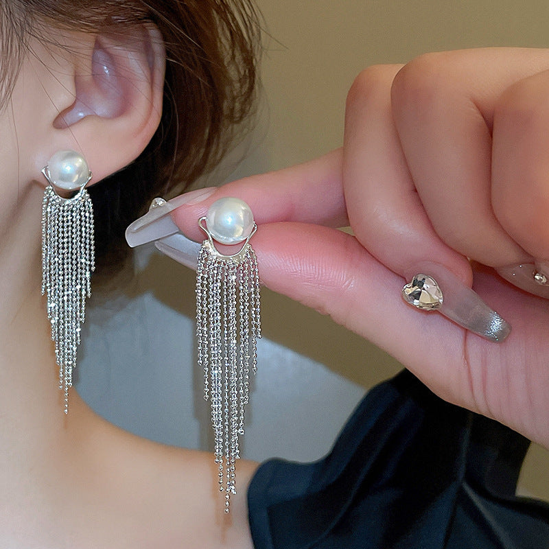 Classic Pearl Earring with Timeless Appeal