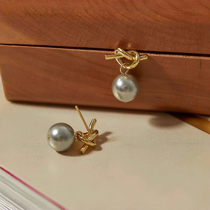 Beautiful Pearl Earring with Unique Style