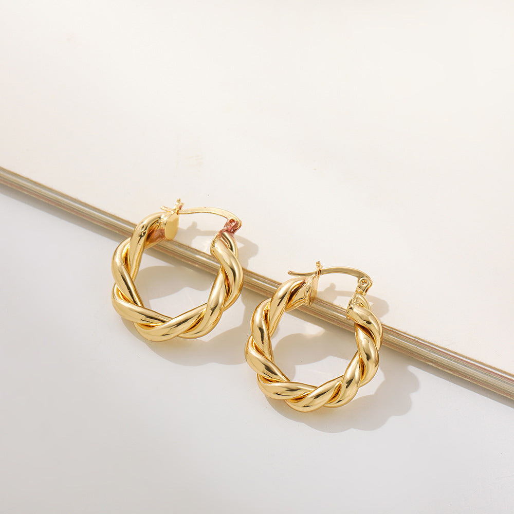 Charming Earring for Any Occasion