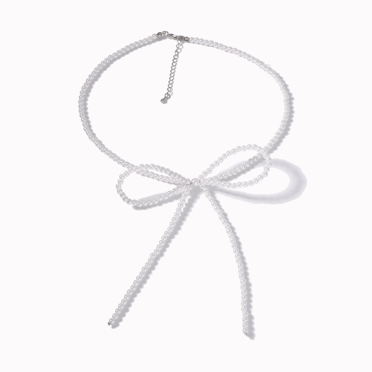 Classic Pearl Necklace with Timeless Appeal