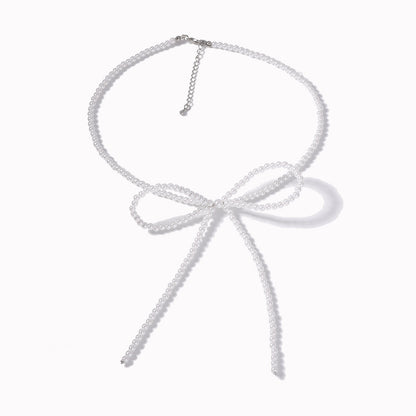Classic Pearl Necklace with Timeless Appeal