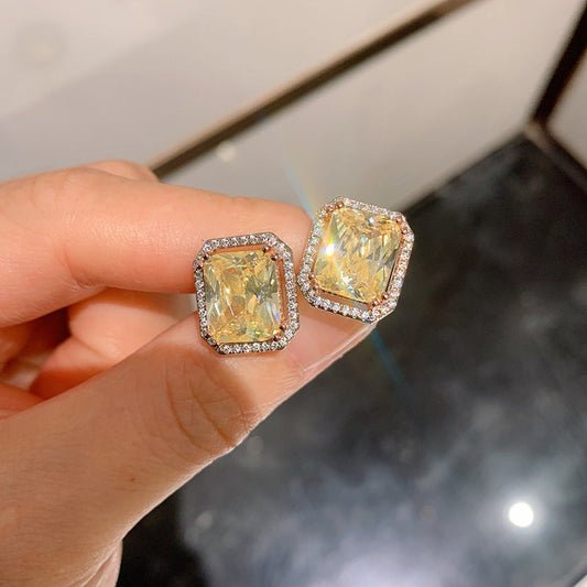 Beautiful Set with Unique Style