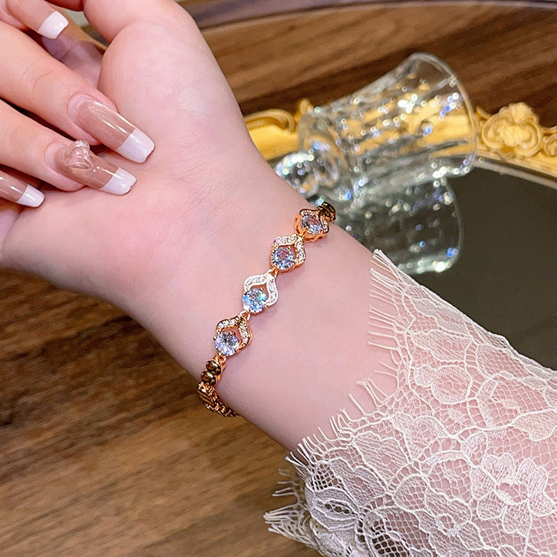 Beautiful Bracelet with Unique Style