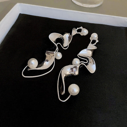 Charming Pearl Earring for Any Occasion
