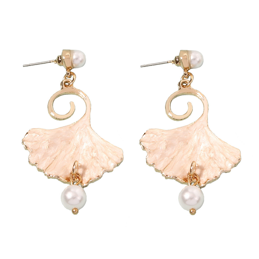 Romantic Pearl Earring for Special Moments