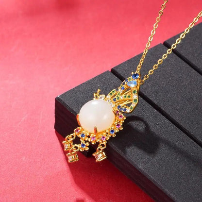 Beautiful Silver Necklace with Unique Style