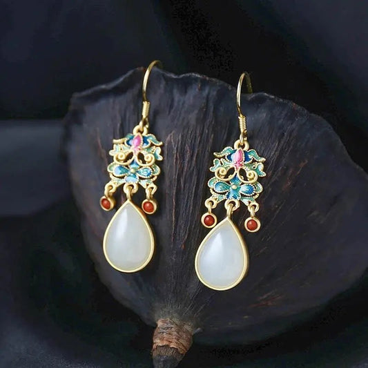 Charming Earring for Any Occasion
