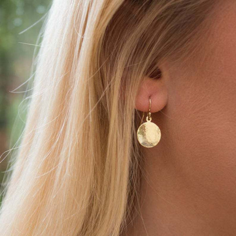 Charming Earring for Any Occasion
