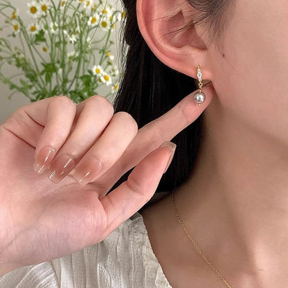 Beautiful Pearl Earring with Unique Style