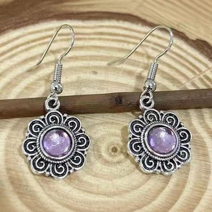 Charming Silver Earring for Any Occasion