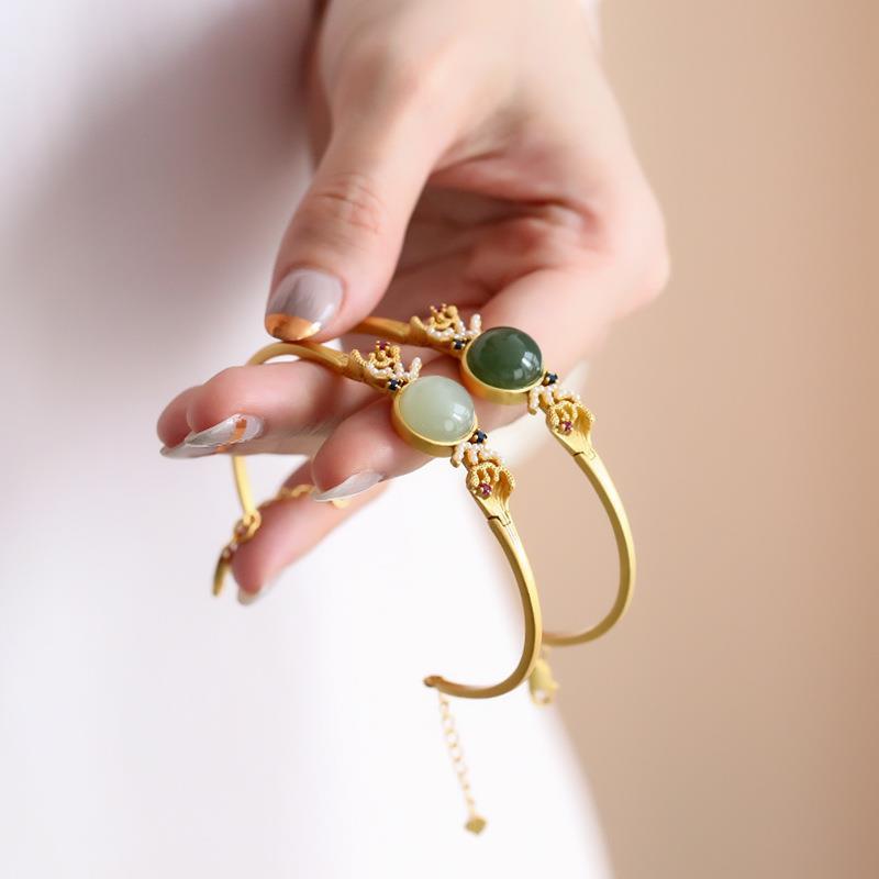 Charming Pearl Bracelet for Any Occasion
