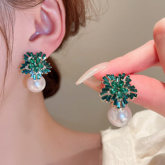 Beautiful Pearl Earring with Unique Style