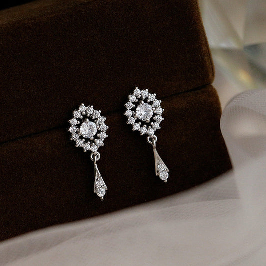 Romantic Earring for Special Moments