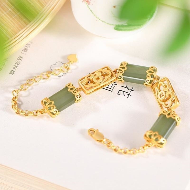 Classic Gold Bracelet with Timeless Appeal