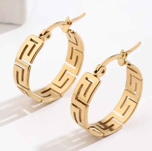 Elegant Gold Earring for Every Occasion