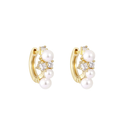 Charming Pearl Earring for Any Occasion