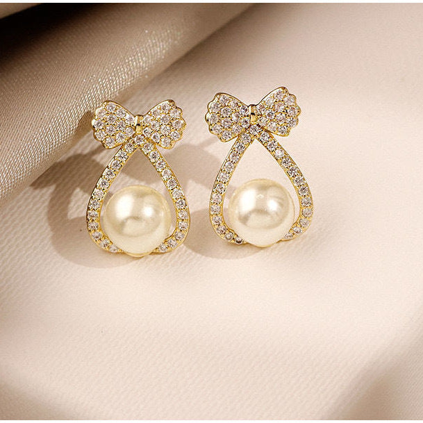 Classic Pearl Earring with Timeless Appeal