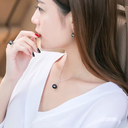 Beautiful Pearl Necklace with Unique Style