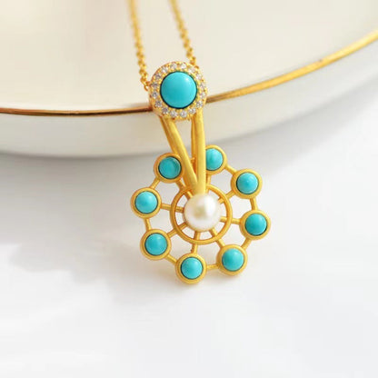 Beautiful Gold Necklace with Unique Style