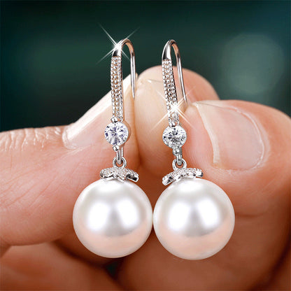 Classic Pearl Earring with Timeless Appeal