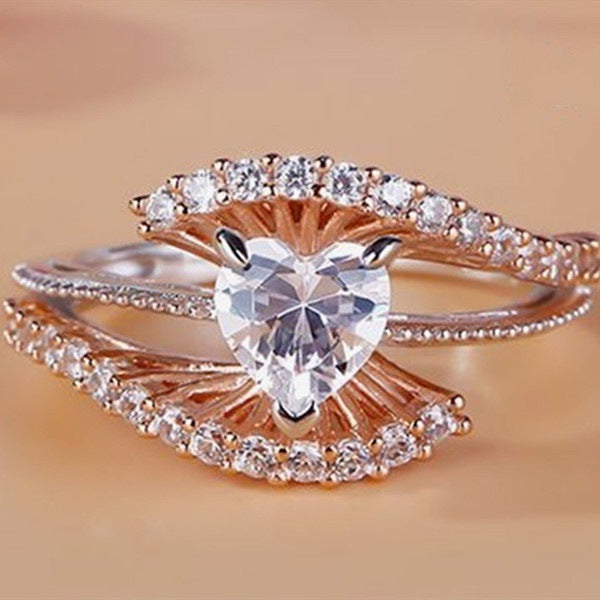 Classic Gold Ring with Timeless Appeal