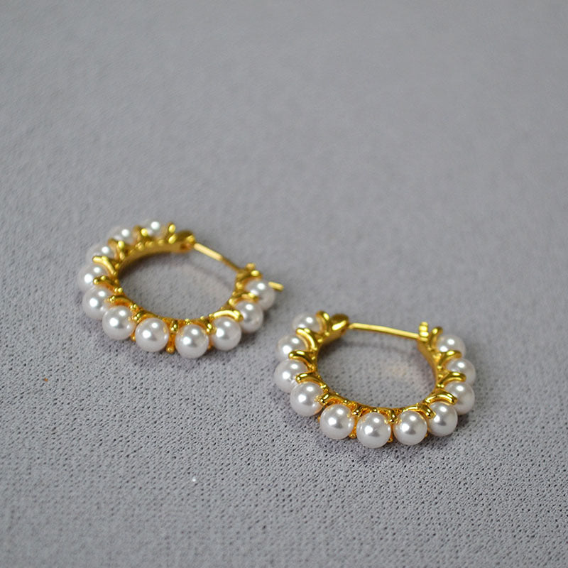 Romantic Gold Earring for Special Moments