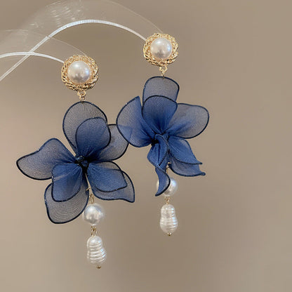 Charming Pearl Earring for Any Occasion