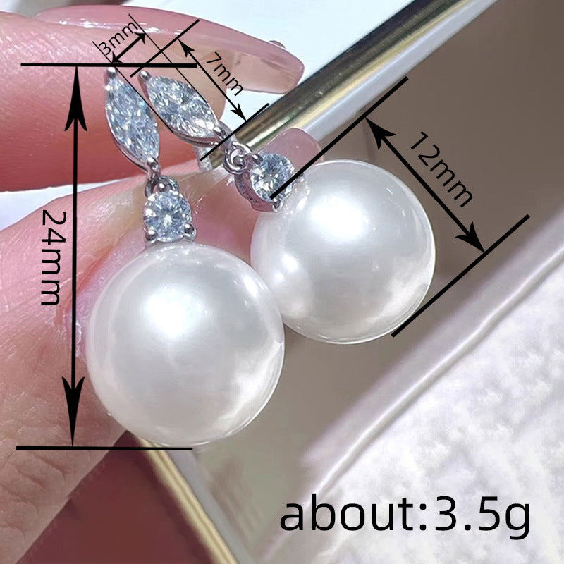 Romantic Pearl Piece for Special Moments