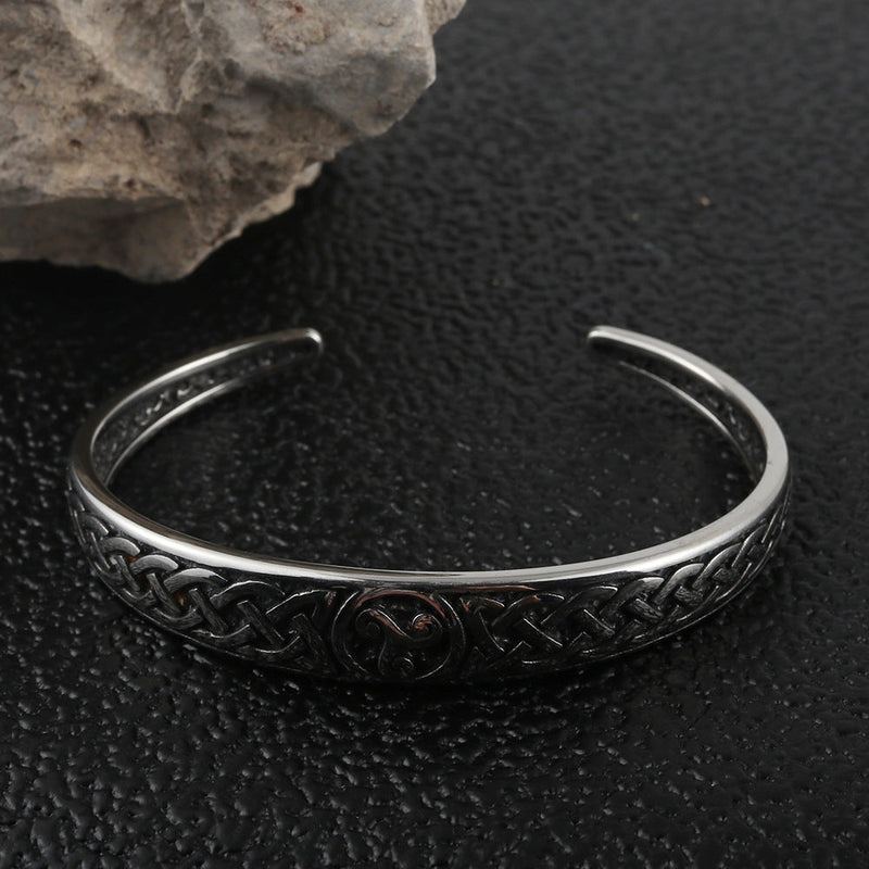 Beautiful Bracelet with Unique Style