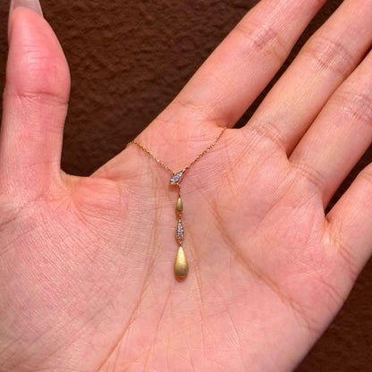 Romantic Gold Necklace for Special Moments