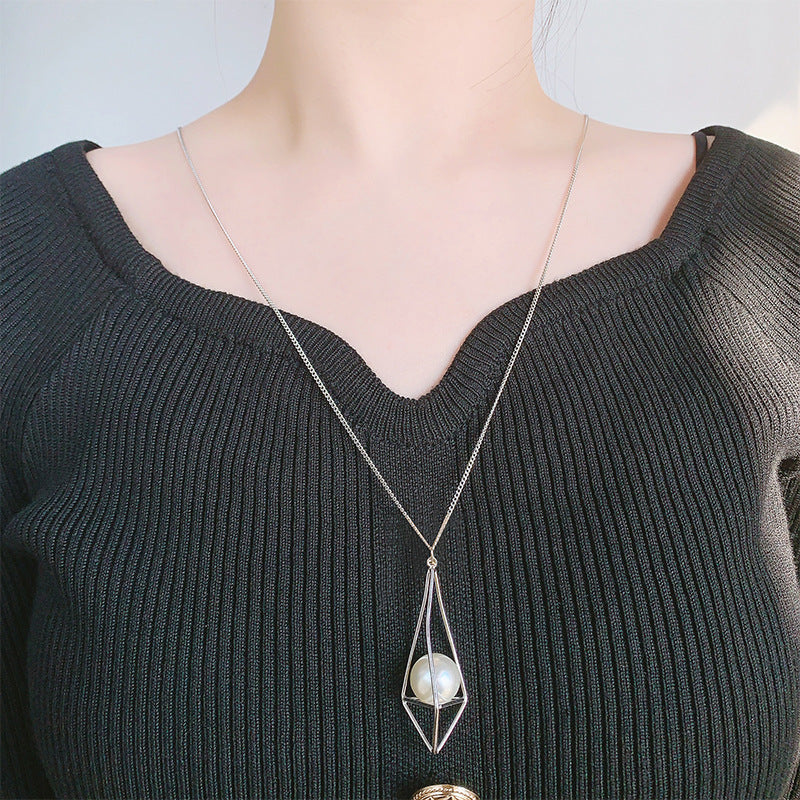 Classic Pearl Necklace with Timeless Appeal